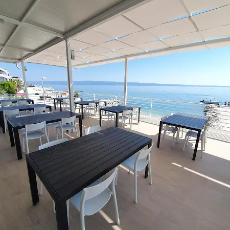 Beach Rooms *