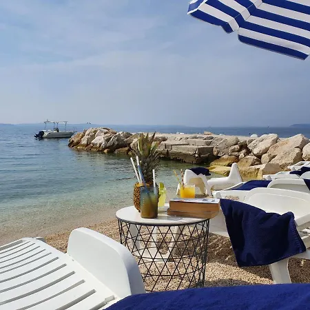 Beach Rooms