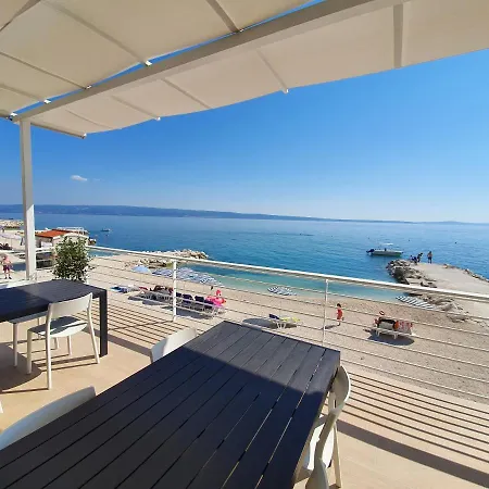 Beach Rooms *