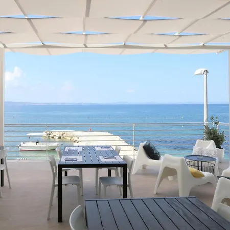 Beach Rooms