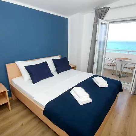 Beach Rooms * Podstrana