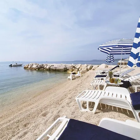 Beach Rooms