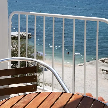 Beach Rooms
